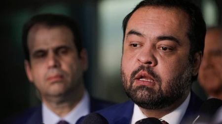 Castro alega 'lombalgia aguda' e diz que não irá à CPI do Crime Organizado