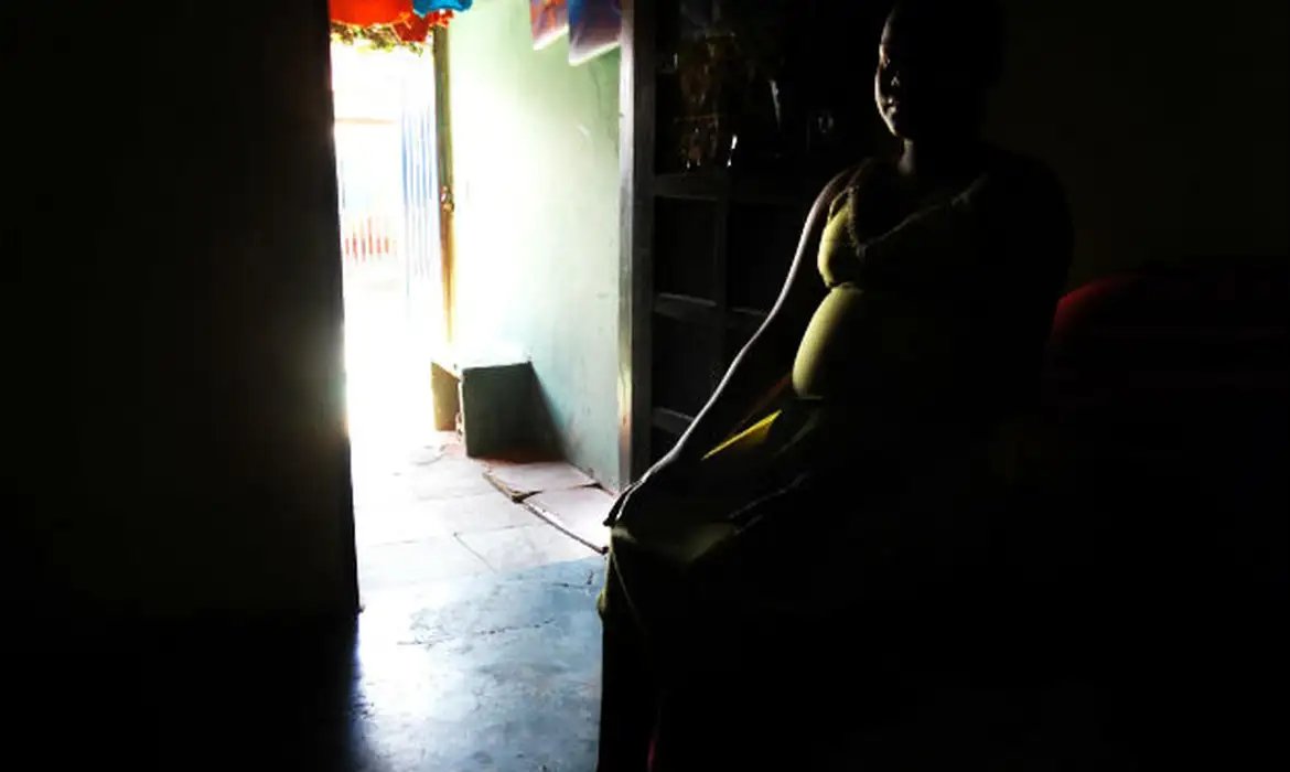 Pré-natal integral é menor entre indígenas e mulheres com pouco estudo