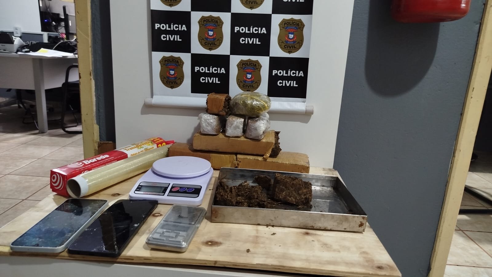 Polícia Civil localiza depósito de drogas enterrado em meio a mata em Canarana