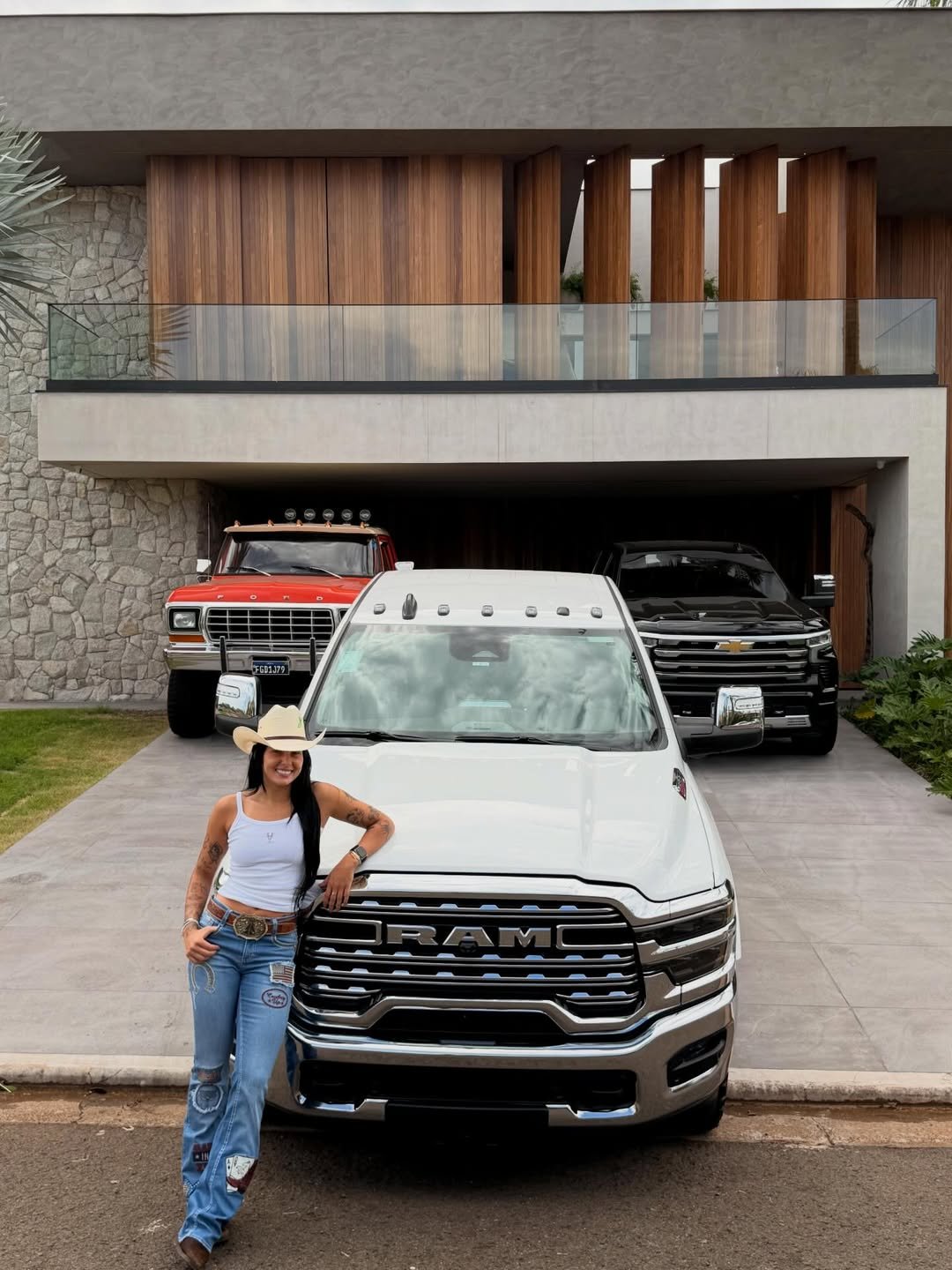 Ana Castela compra “caminhonete de fazendeiro” de R$ 700 mil e modelo impressiona pelo tamanho e força bruta