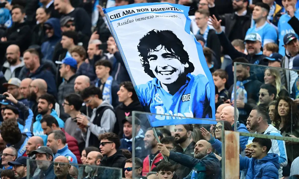 Novo julgamento sobre morte de Maradona começa na Argentina