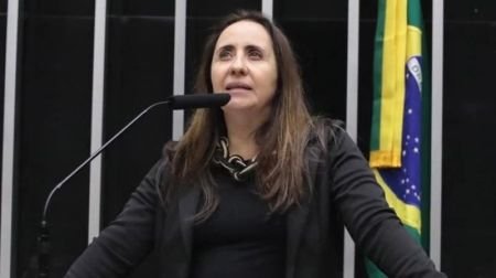 Saída de Adriana Ventura reforça articulação da oposição na eleição para o TCU