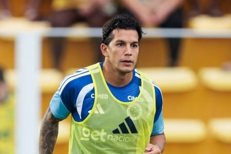 Lucas Romero é relacionado e reforça Cruzeiro contra Universidad Católica
