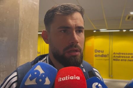 Matheus Cunha, do Cruzeiro, responde se falhou em derrota na Libertadores